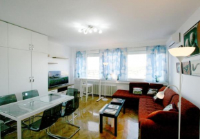 Magritte Business grade comfortable apartment.